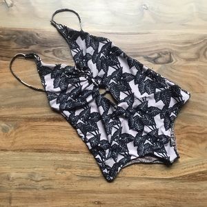 RARE acacia kokomo in black elephant